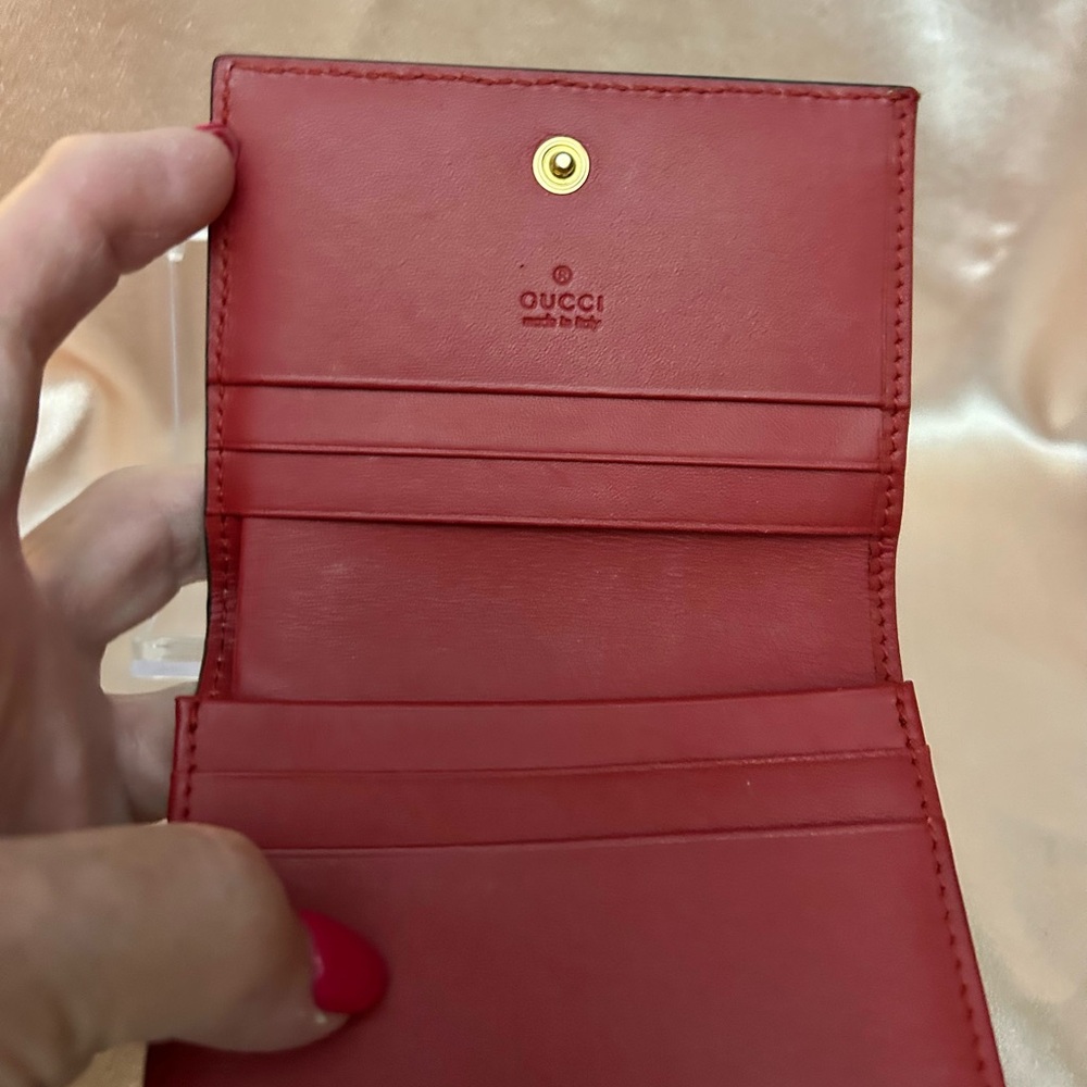 Gucci GG Supreme Blooms Compact Wallet - Picture 5 of 12
